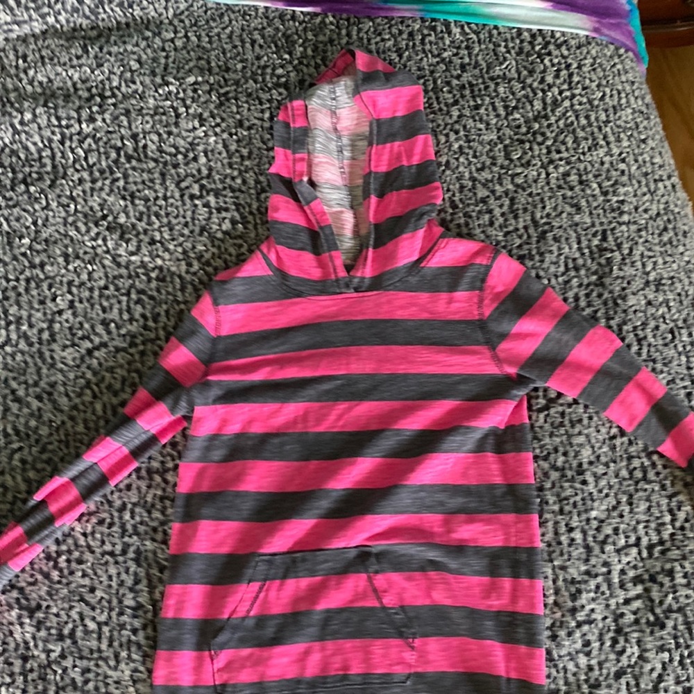 Long sleeve with hood